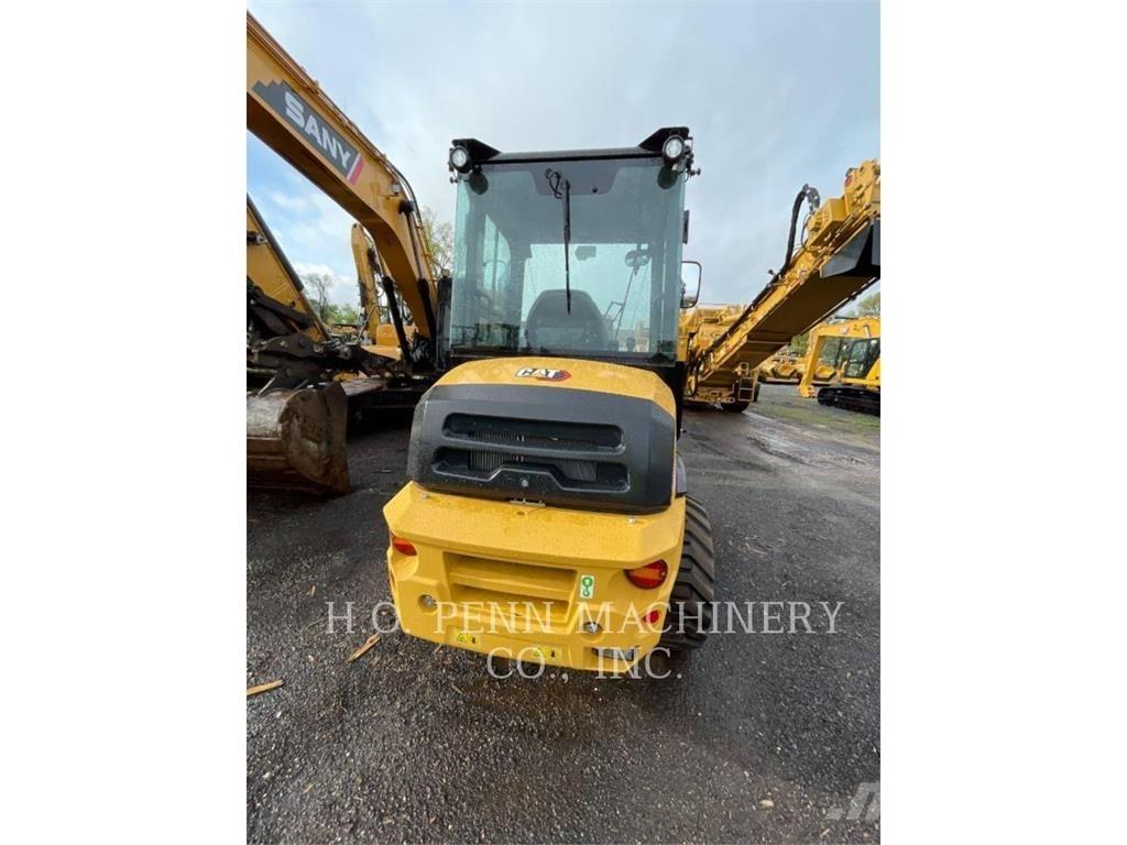 CAT 903D Pale gommate