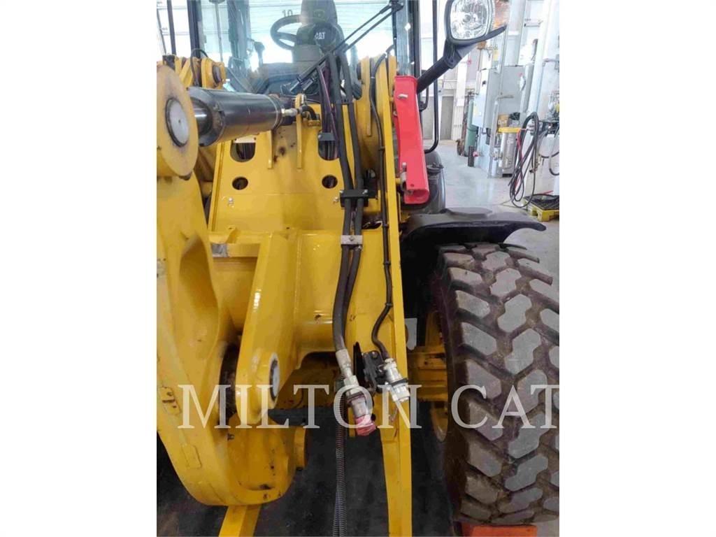 CAT 906 Pale gommate