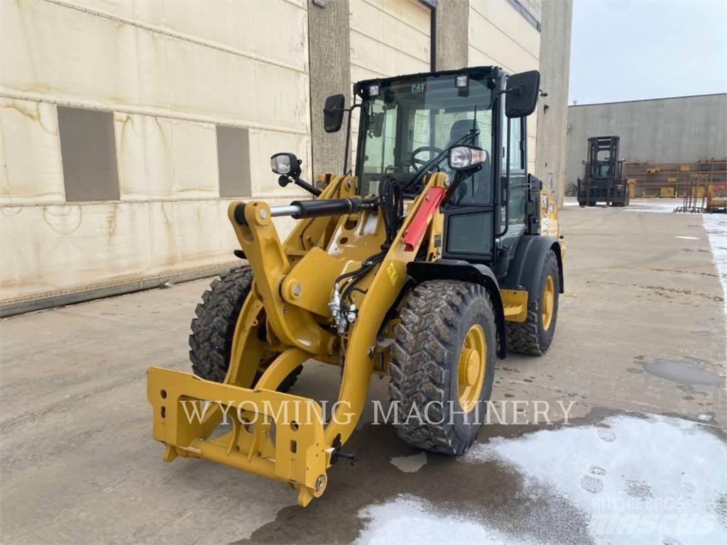 CAT 906 Pale gommate