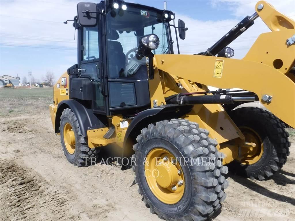 CAT 906 Pale gommate