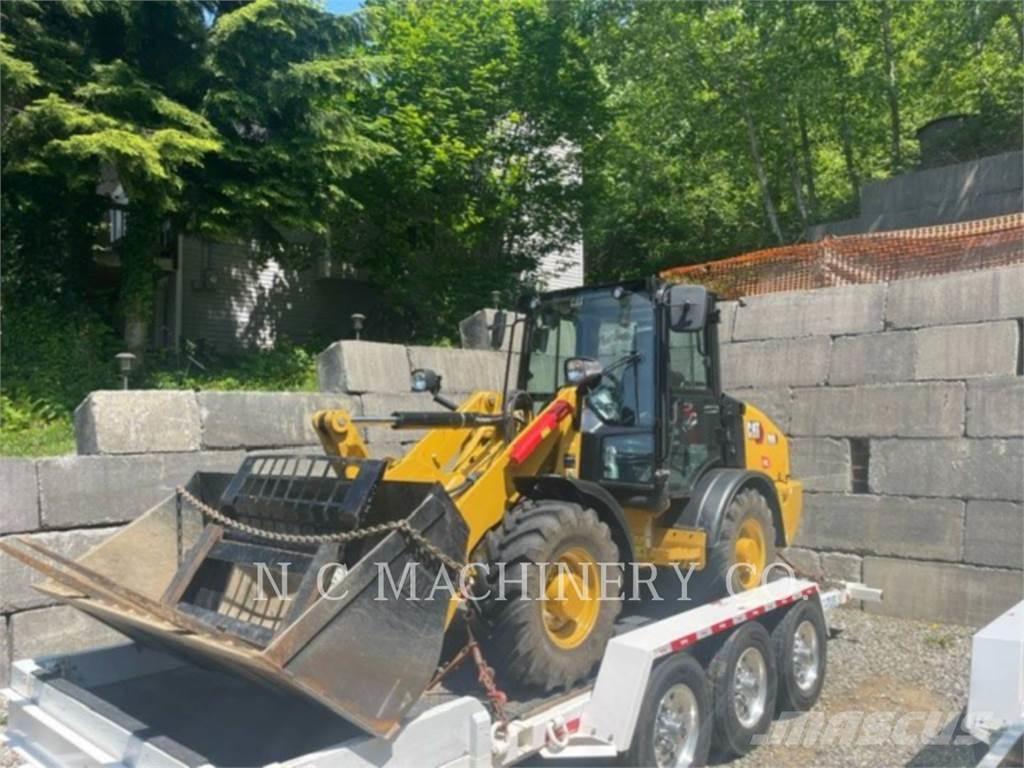CAT 906 Pale gommate