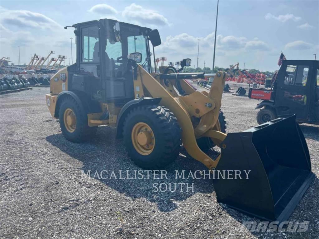 CAT 906 Pale gommate