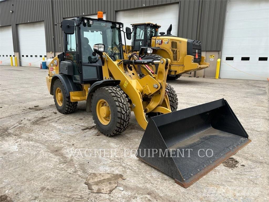 CAT 906 Pale gommate