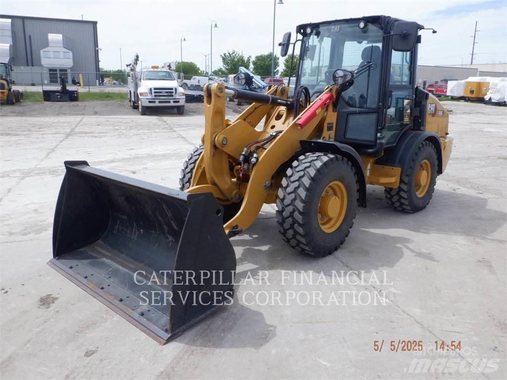CAT 906-14 Pale gommate