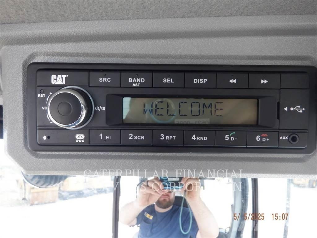 CAT 906-14 Pale gommate