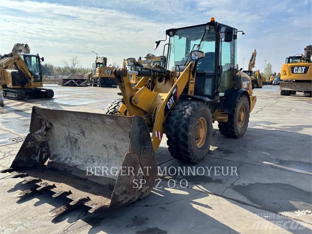 CAT 906H2 Pale gommate