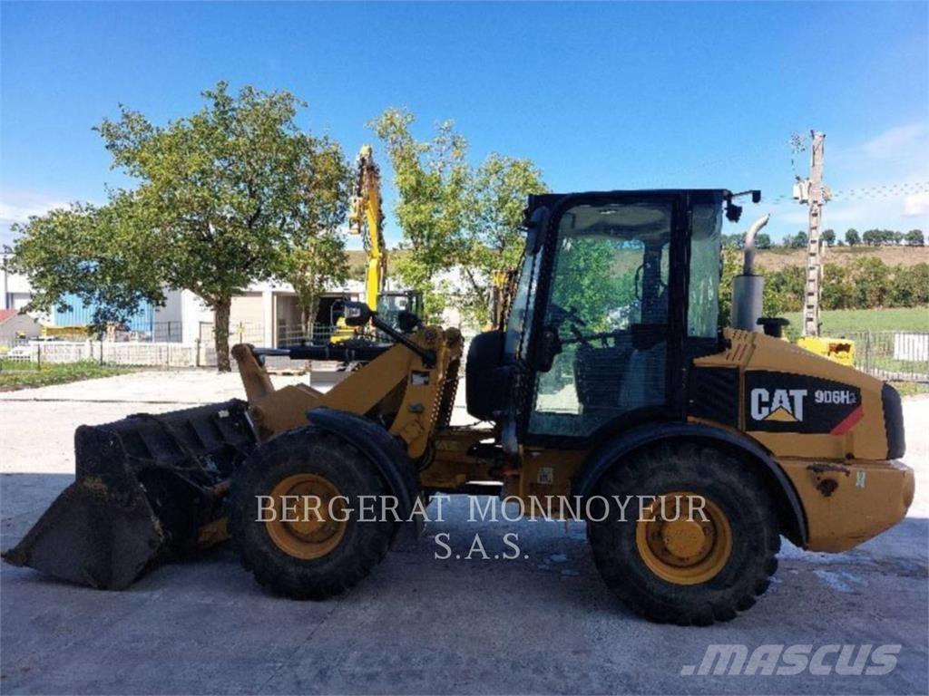 CAT 906H2 Pale gommate