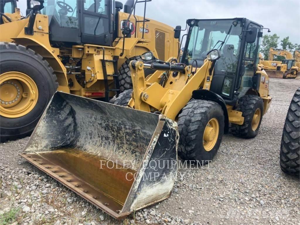CAT 906M Pale gommate