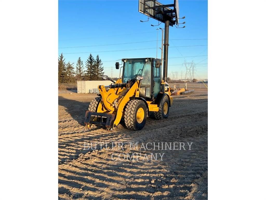 CAT 906M Pale gommate
