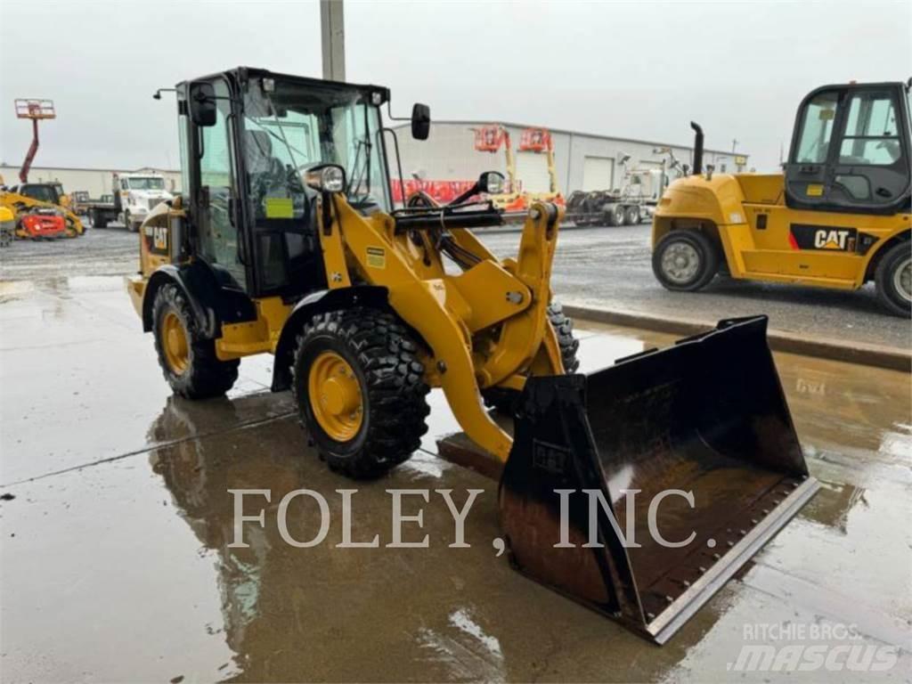 CAT 906M Pale gommate