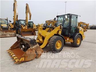 CAT 906M Pale gommate