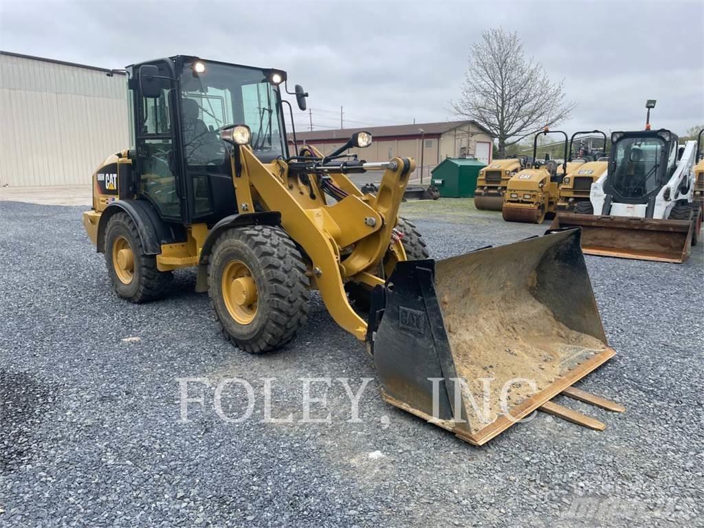 CAT 906M Pale gommate