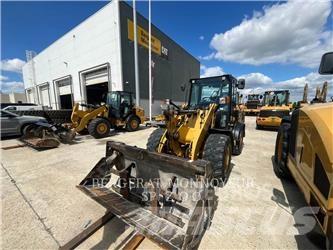 CAT 906M Pale gommate