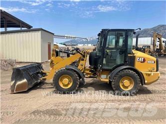 CAT 906M Pale gommate