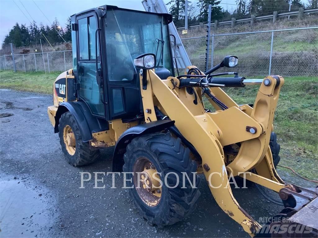 CAT 906M Pale gommate