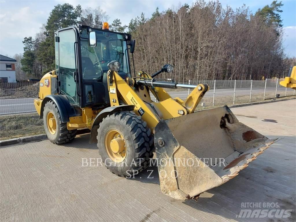 CAT 906M Pale gommate
