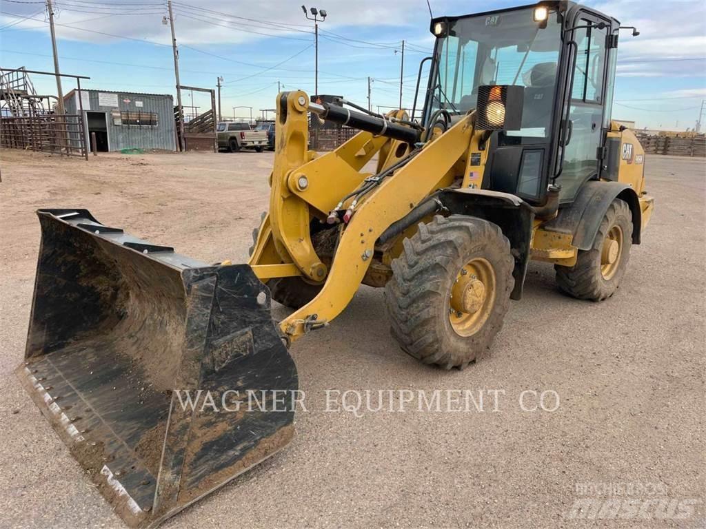 CAT 906M Pale gommate
