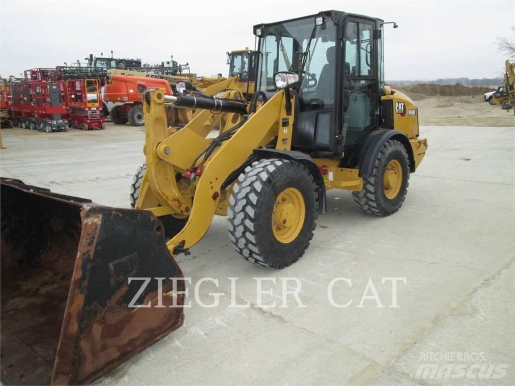 CAT 906M Pale gommate