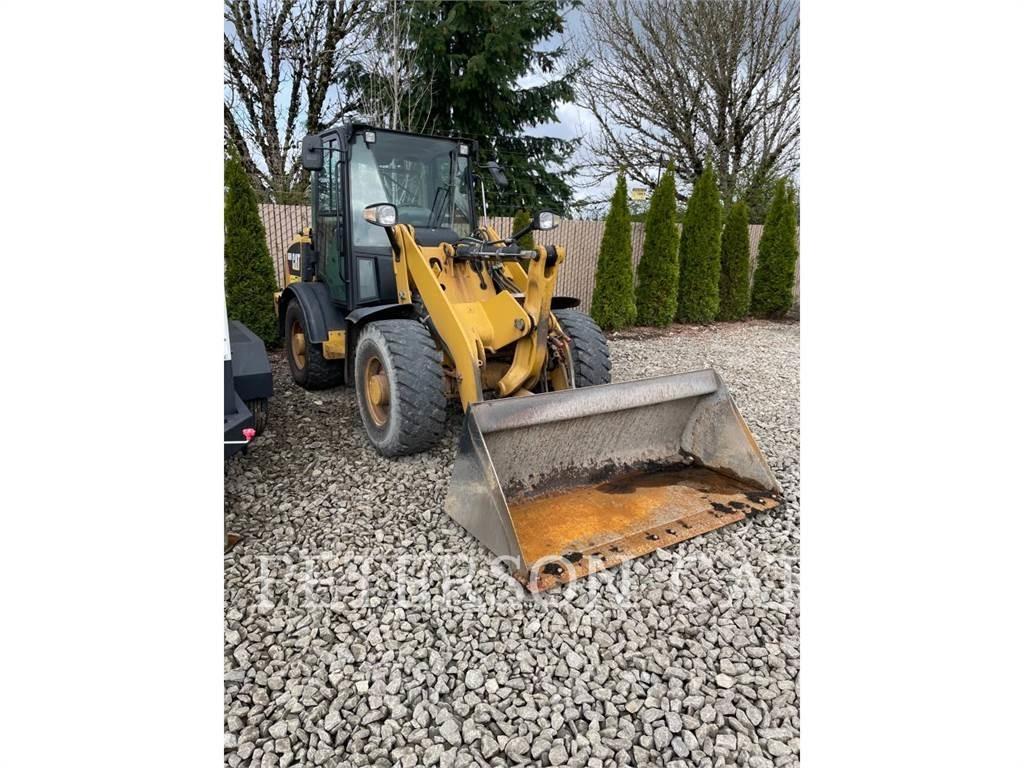 CAT 906M Pale gommate