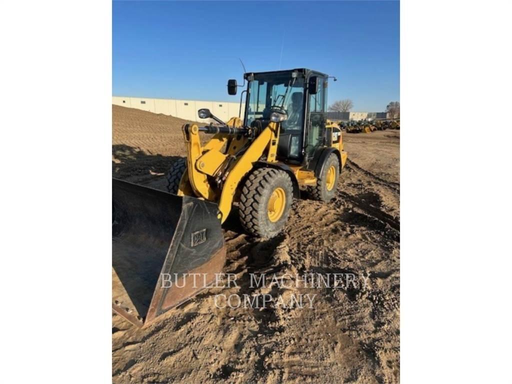 CAT 906M Pale gommate