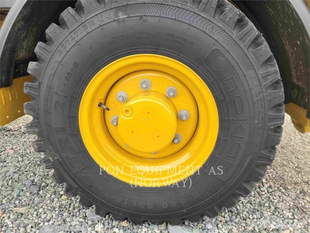 CAT 906M Pale gommate