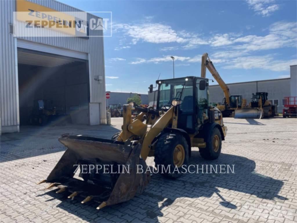 CAT 906M Pale gommate