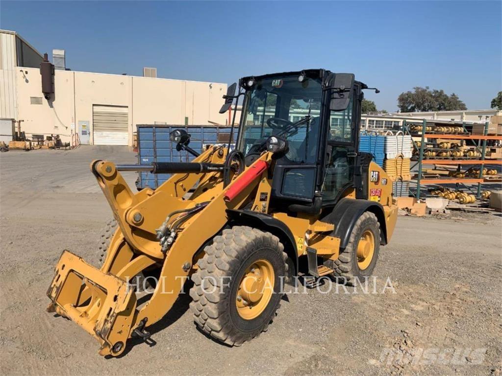 CAT 907 Pale gommate