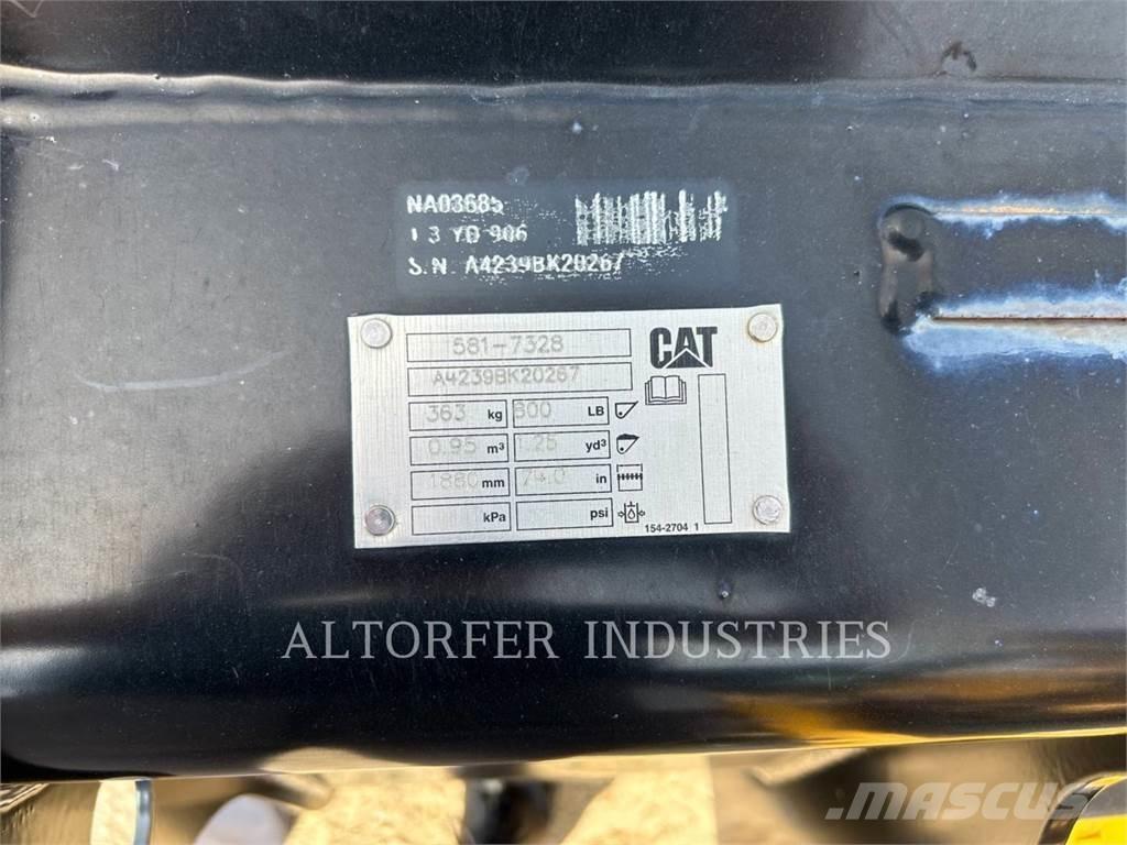 CAT 907-14 Pale gommate