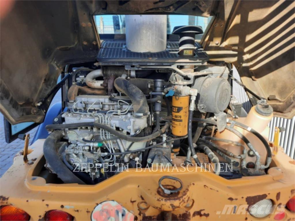 CAT 907H Pale gommate