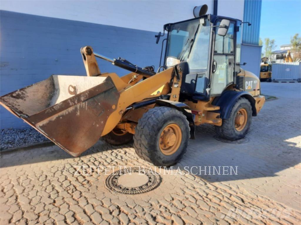 CAT 907H Pale gommate