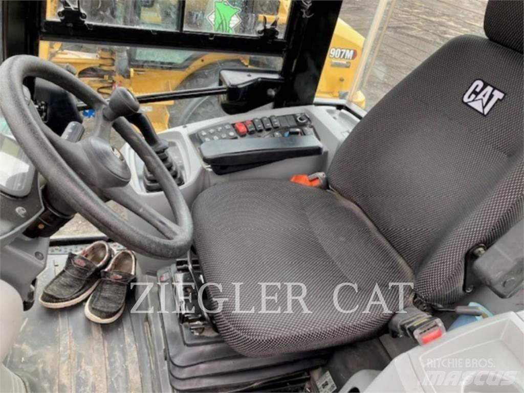 CAT 907M Pale gommate