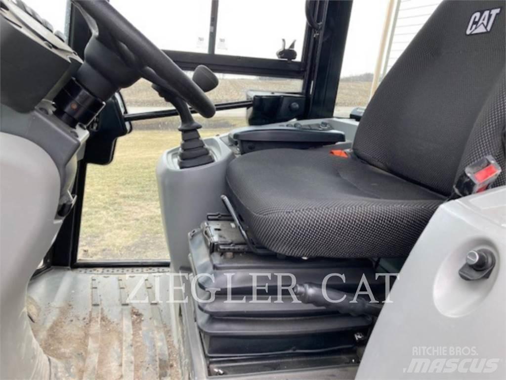 CAT 907M Pale gommate