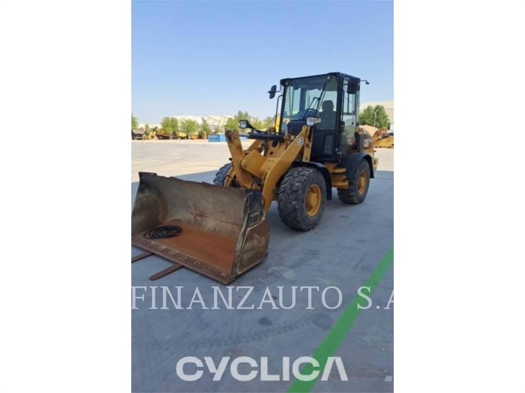 CAT 907M Pale gommate