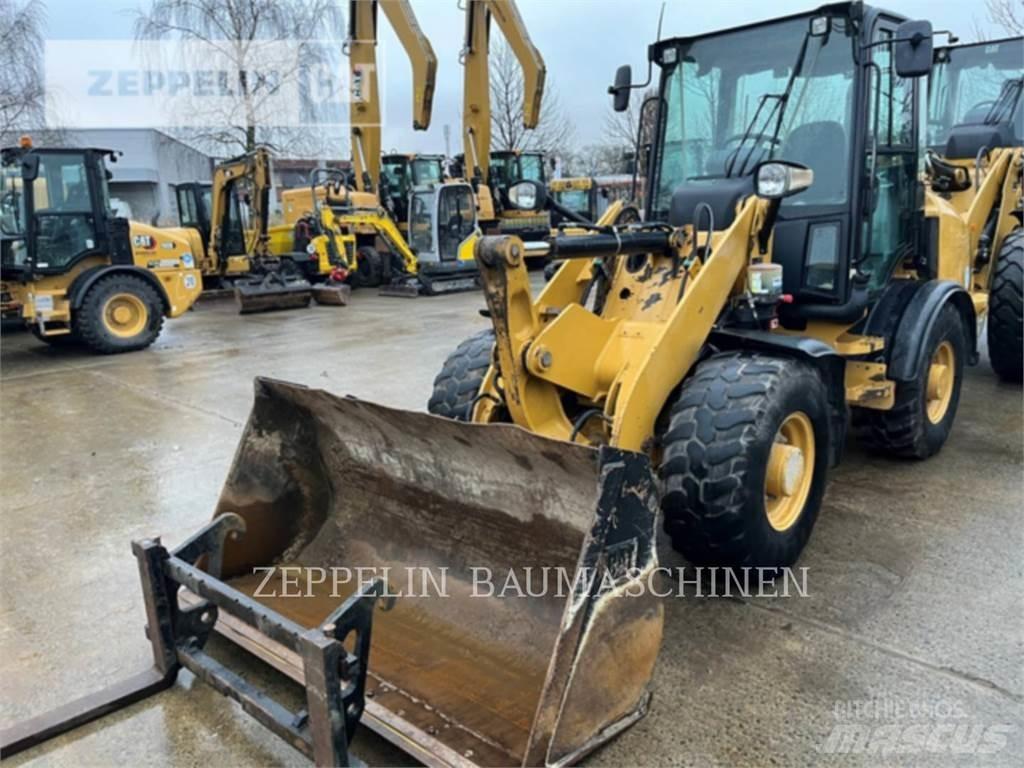 CAT 907M Pale gommate