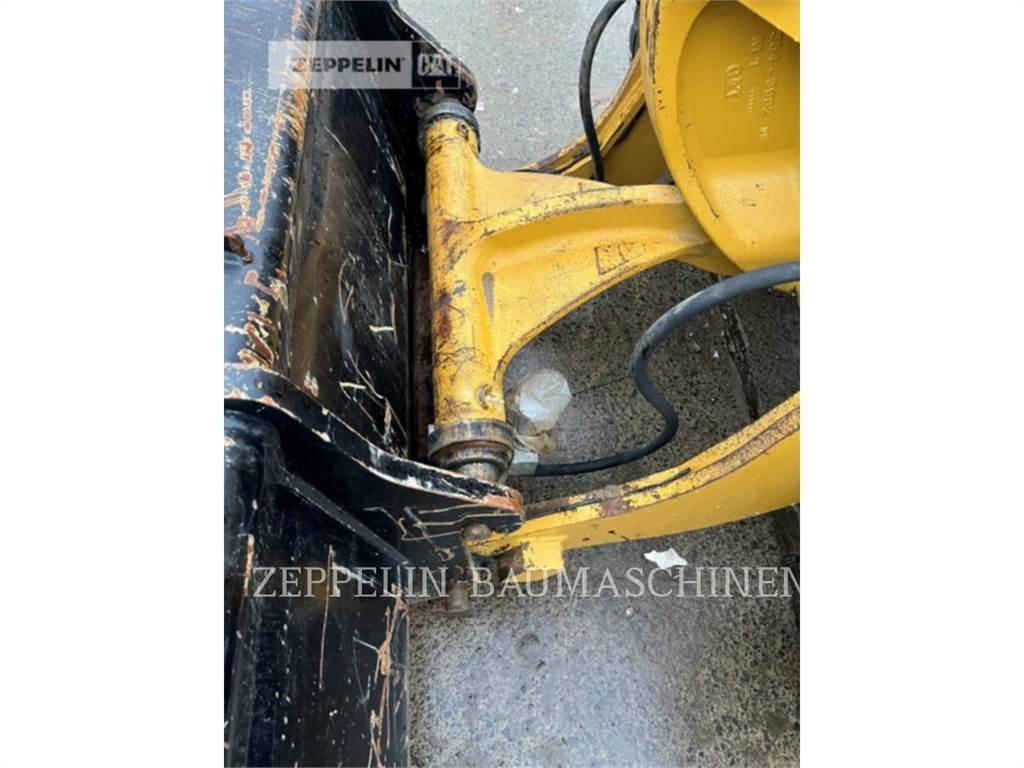 CAT 907M Pale gommate