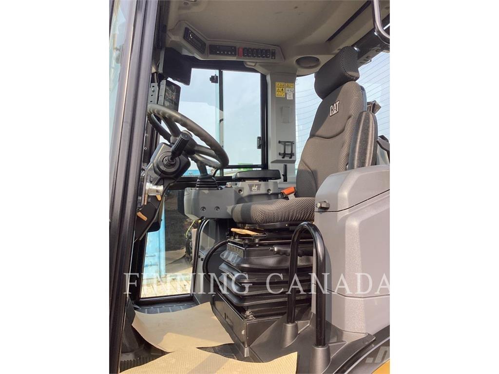 CAT 908 Pale gommate