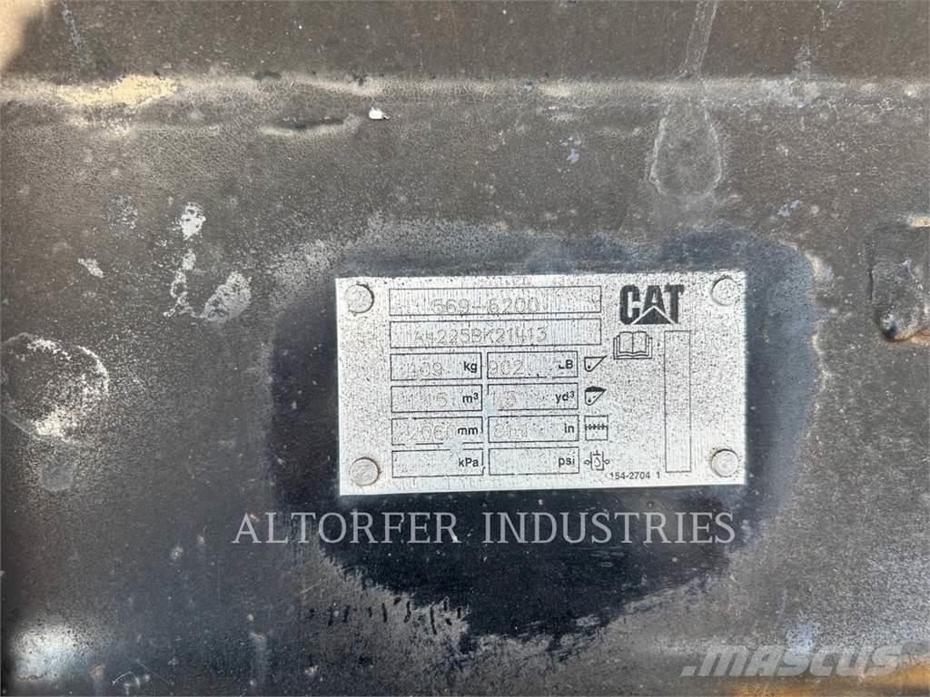 CAT 908-14 Pale gommate