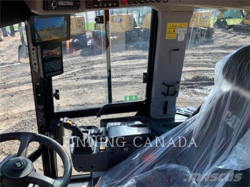 CAT 908-14 Pale gommate