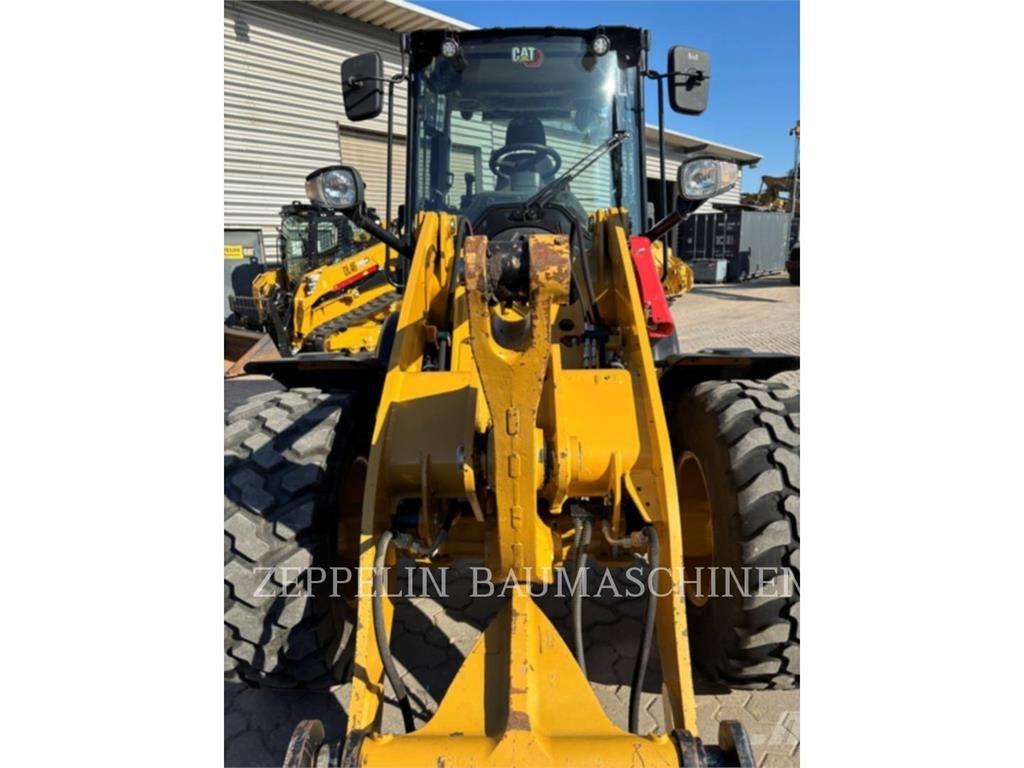 CAT 908-14 Pale gommate