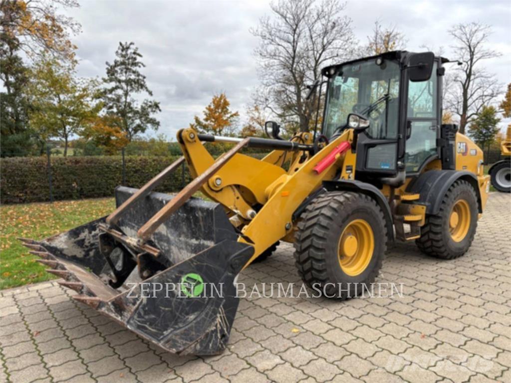 CAT 908-14 Pale gommate