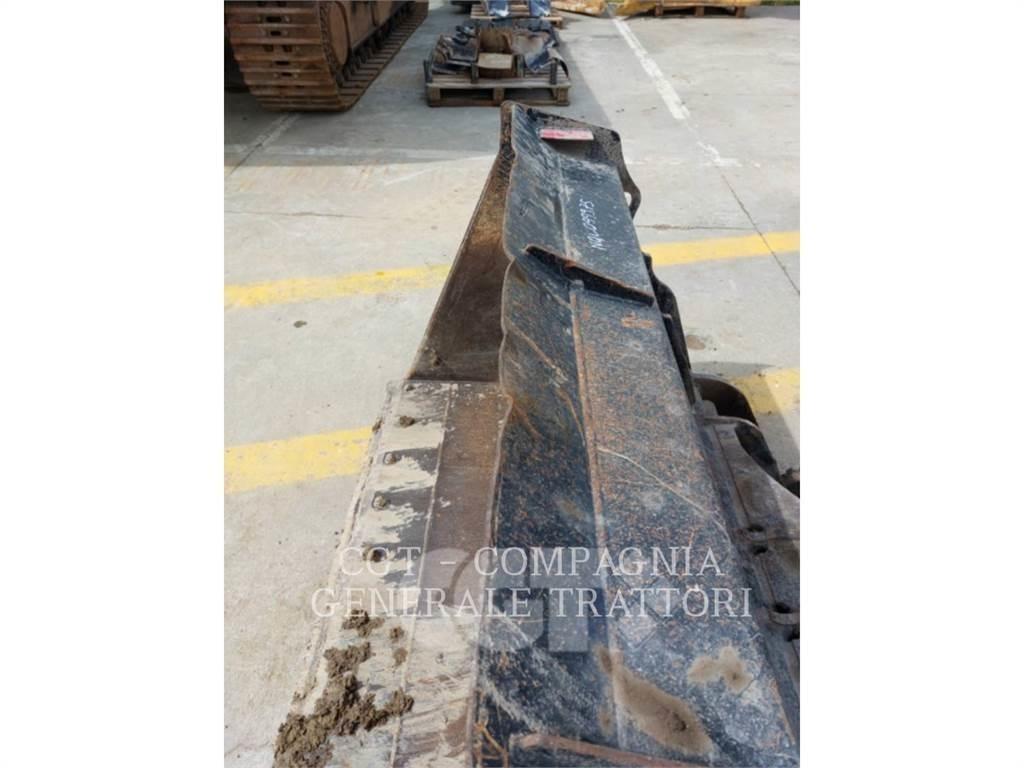CAT 908 M Pale gommate
