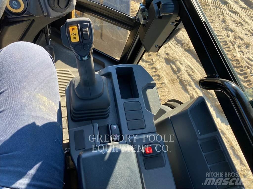 CAT 90814 Pale gommate