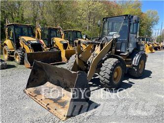 CAT 908H2 Pale gommate