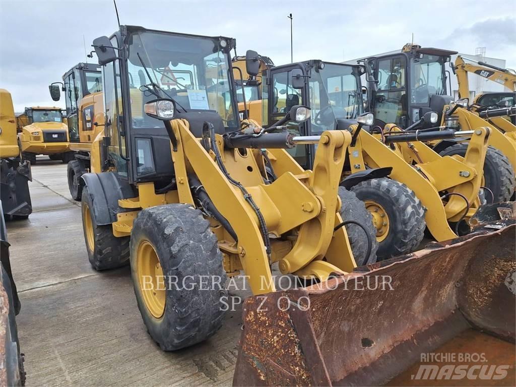 CAT 908M Pale gommate