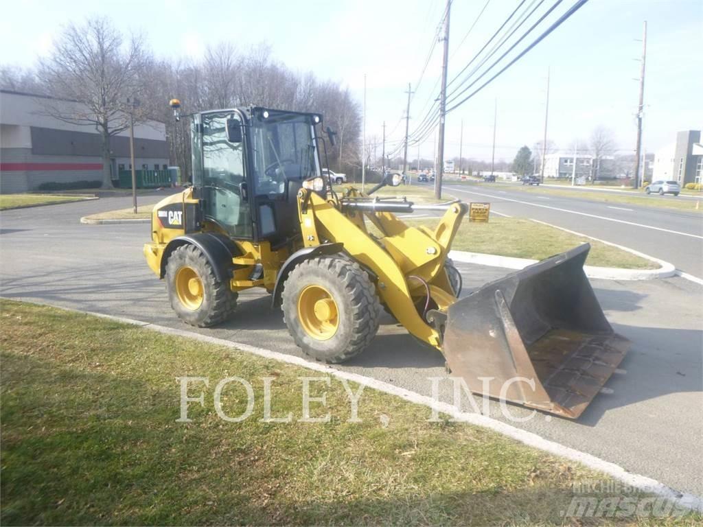 CAT 908M Pale gommate