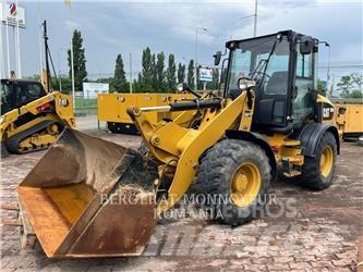 CAT 908M Pale gommate