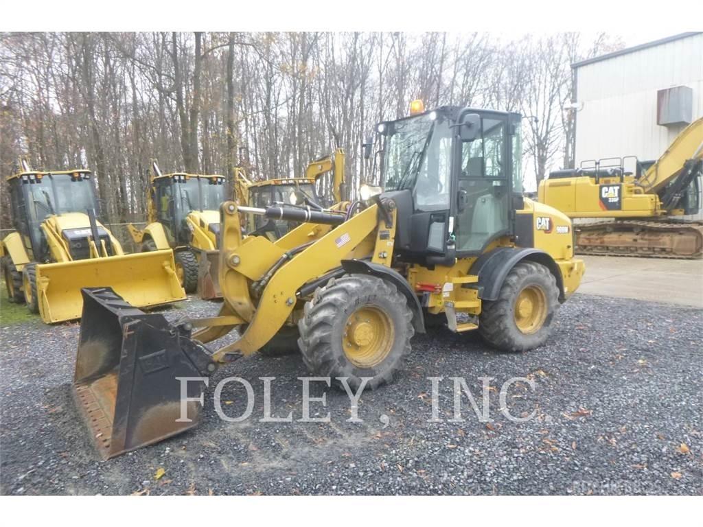 CAT 908M Pale gommate