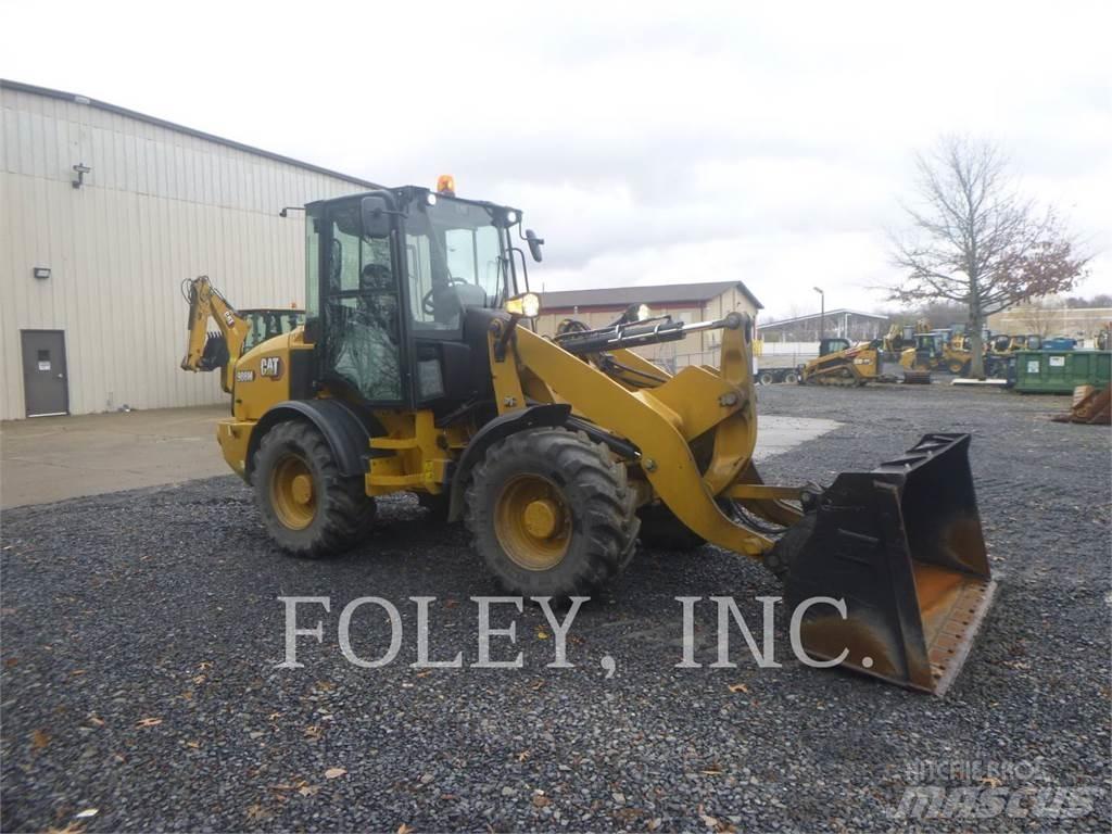 CAT 908M Pale gommate
