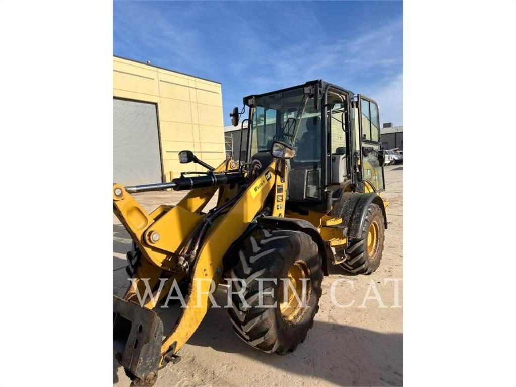 CAT 908M Pale gommate