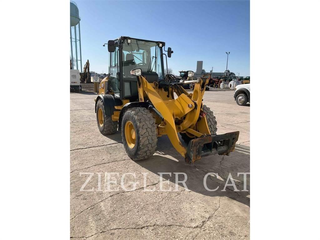 CAT 908M Pale gommate